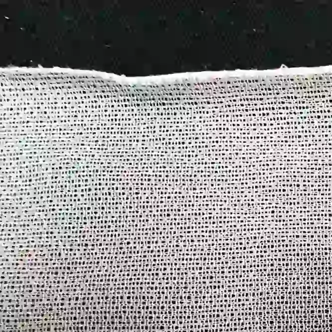 curving edge of circualr elastic fabric